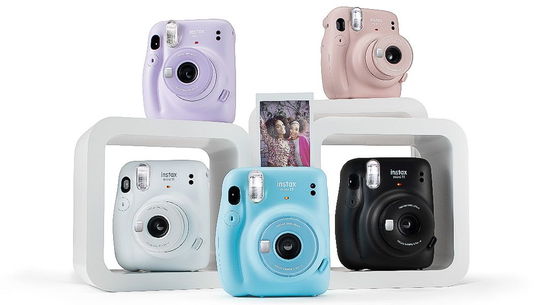 Instax Mini 11 terbaru Fujifilm menyempurnakan seni selfie close-up