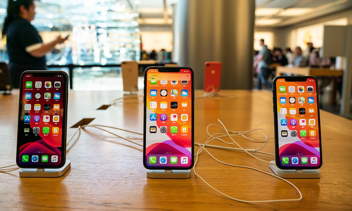 Baru Apple Patent Mengungkapkan Desain iPhone Liar yang Dapat Dilipat