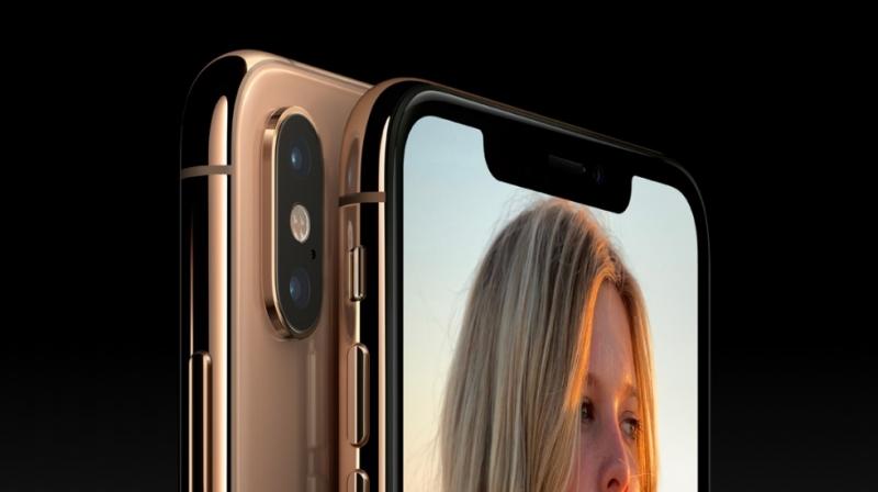With the iPhone XS, you get a 5.8-inch Super Retina OLED display with HDR1.