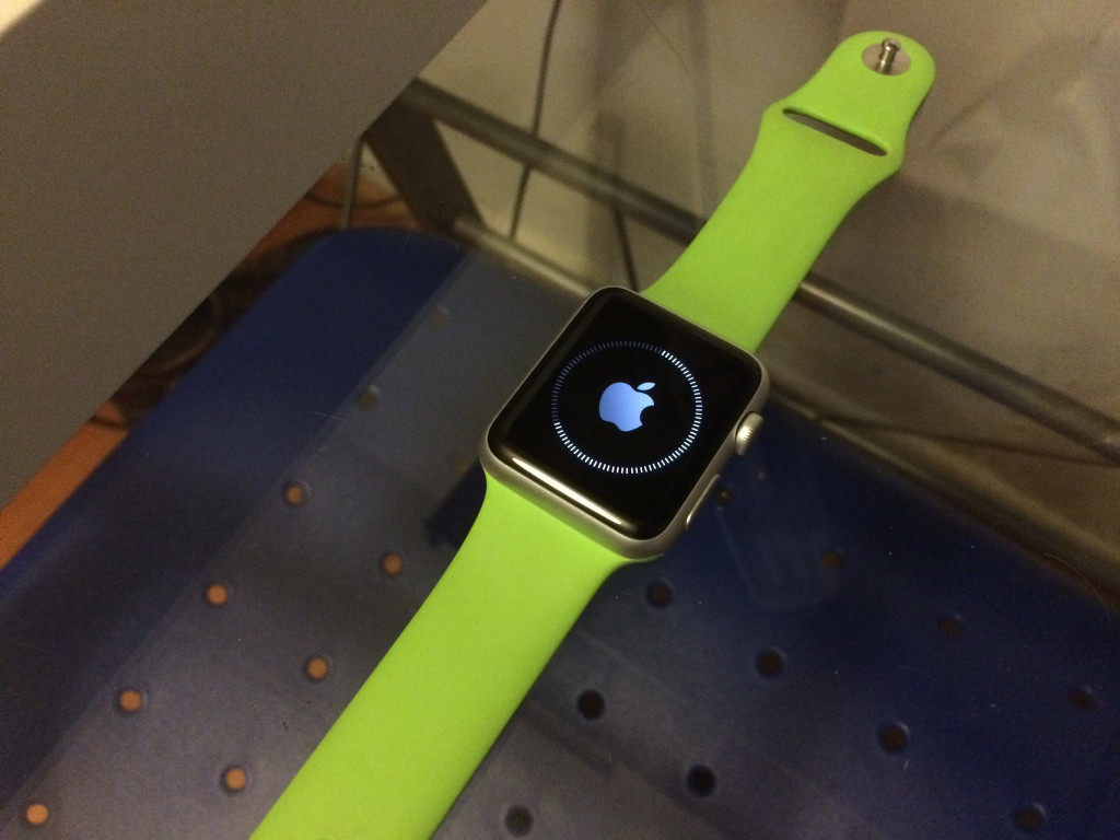(Đánh giá) Apple Watch 1
