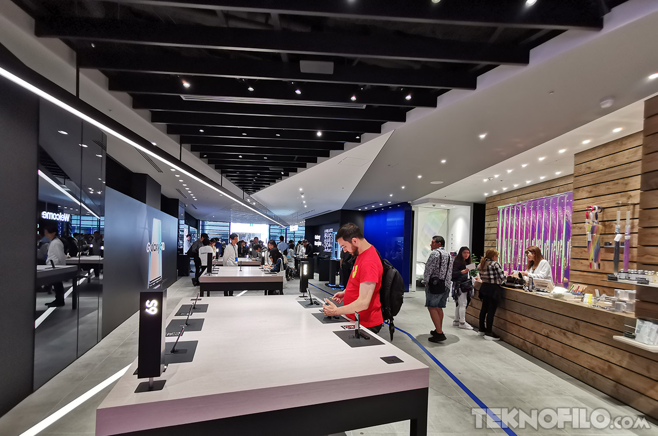 Samsung mengumumkan penutupan sementara toko andalannya di Shanghai