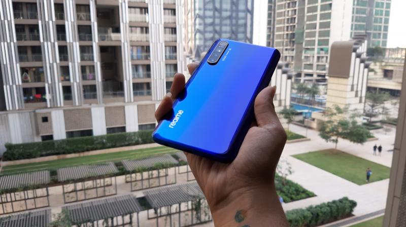 The realme X2 has a 3D Hot bending Gorilla Glass 5 back, to be more articulate, the same as the realme XT