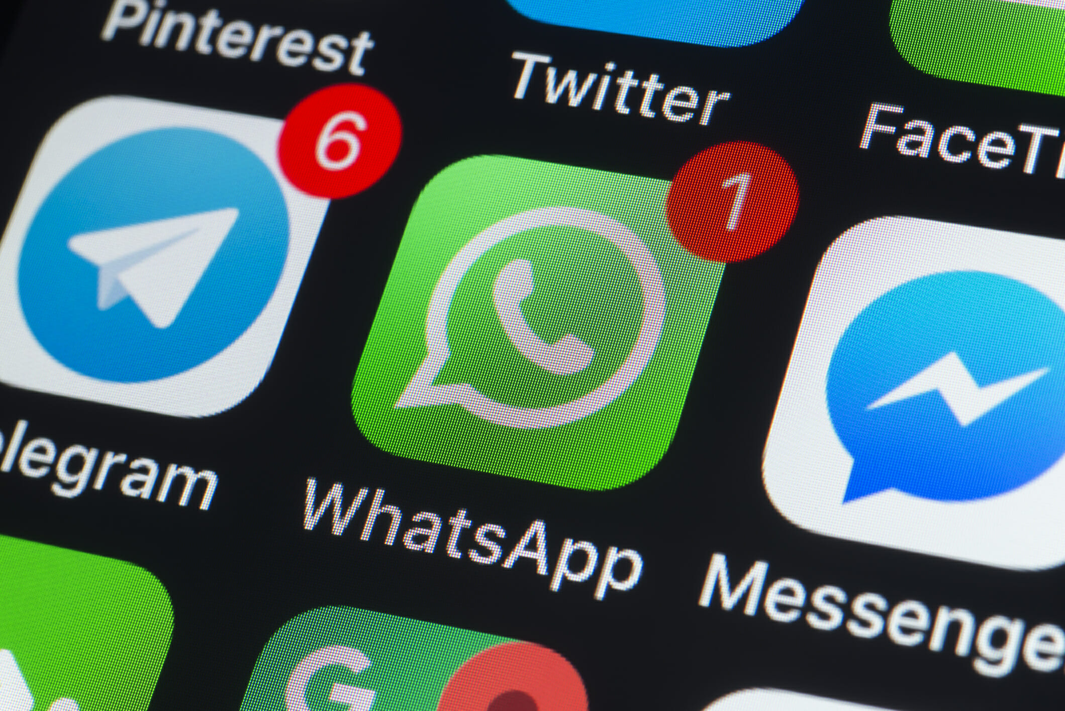 WhatsApp mengatasi penghalang dua miliar pengguna aktif