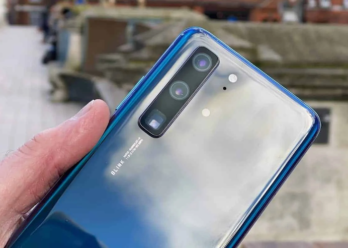 El Huawei P40 pillado en imágenes reales, ¿será este el diseño final?