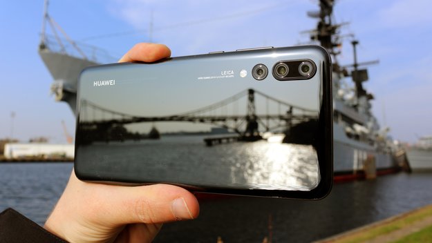 Huawei: produsen ponsel menghadapi 1